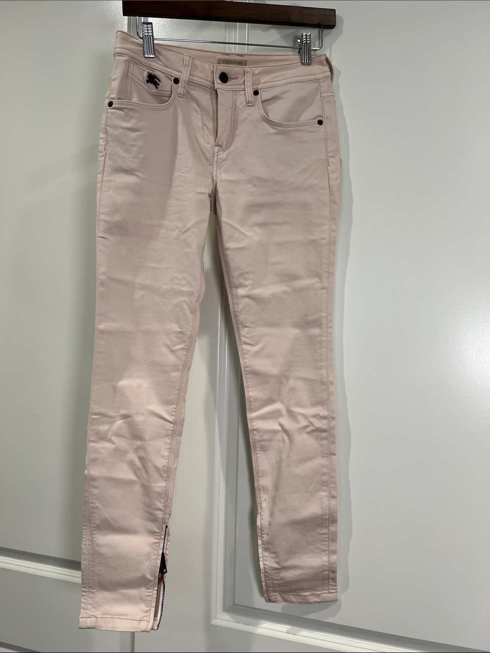 NWT Burberry Ice Pink skinny jeans  with Logo